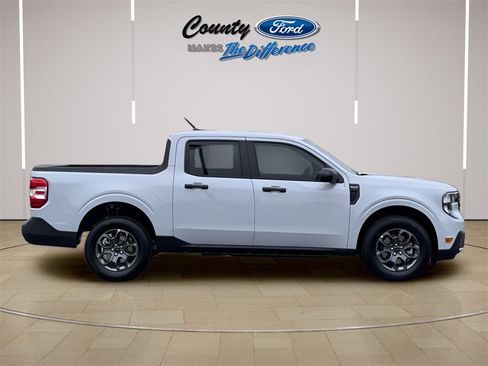 New 2025 Ford Maverick XLT w/ XLT Luxury Package image 24