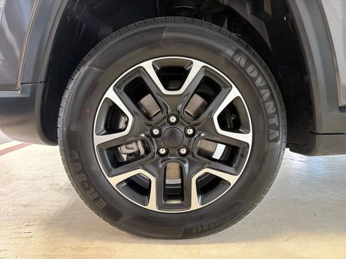 Used 2021 Jeep Compass Trailhawk AWD/4WD image 13