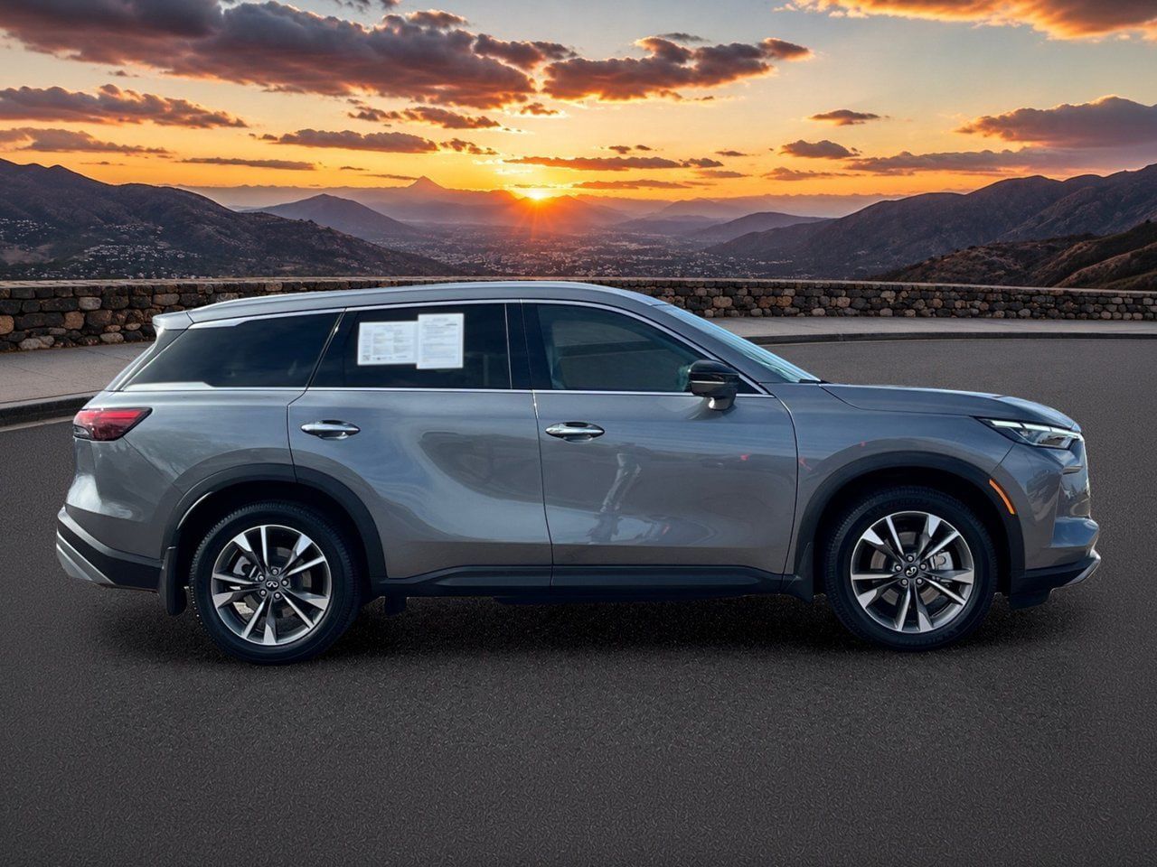 Certified 2022 INFINITI QX60 Luxe w/ Vision Package AWD/4WD image 6