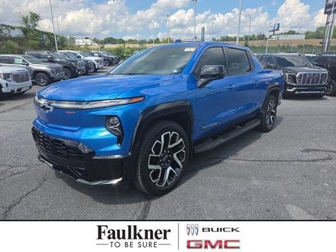 Used 2025 Chevrolet Silverado EV RST AWD/4WD image 1