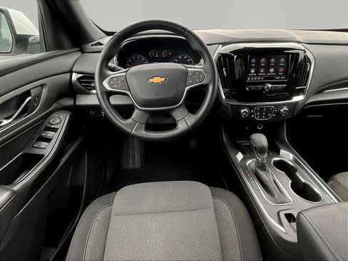 Used 2023 Chevrolet Traverse LT FWD image 8