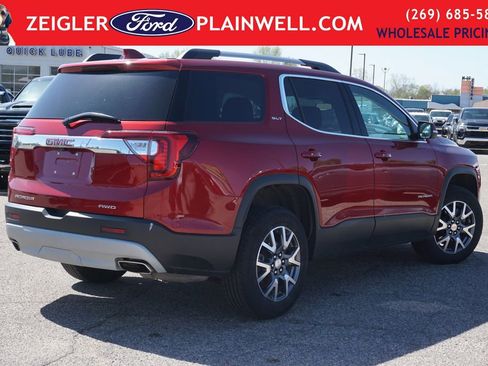 Used 2023 GMC Acadia SLT w/ LPO, Floor Liner Package AWD/4WD image 5