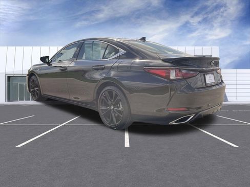 Used 2022 Lexus ES 350 F Sport w/ Accessory Package 2 FWD image 6