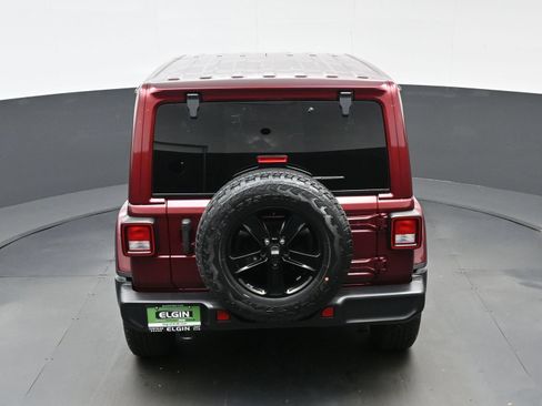 Used 2021 Jeep Wrangler Unlimited Sahara AWD/4WD image 37