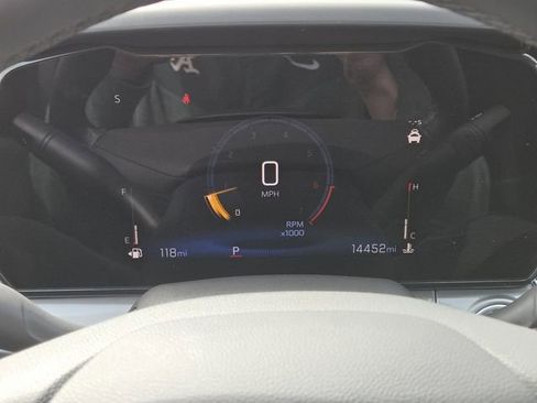 Certified 2025 Chevrolet Trax LT w/ Driver Confidence Package image 33