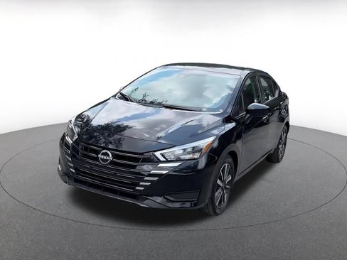 Used 2025 Nissan Versa SV FWD image 7