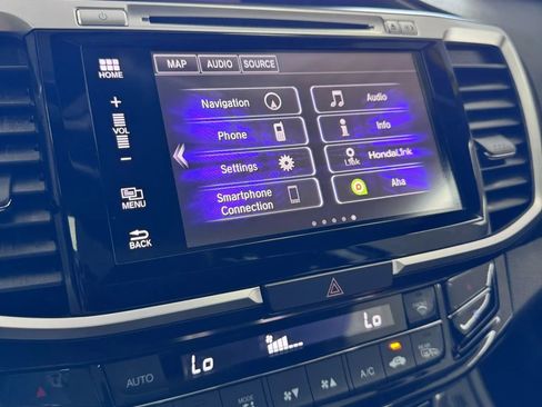 Used 2017 Honda Accord Touring image 30