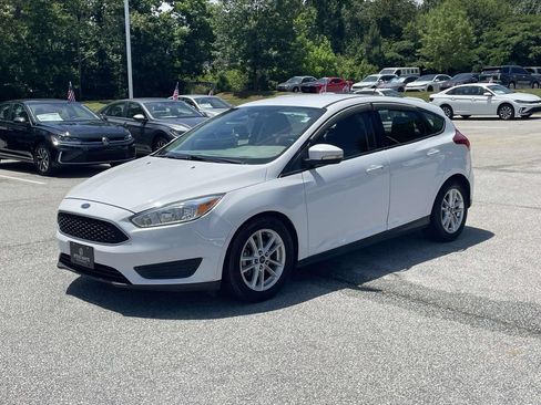Used 2015 Ford Focus SE FWD image 3