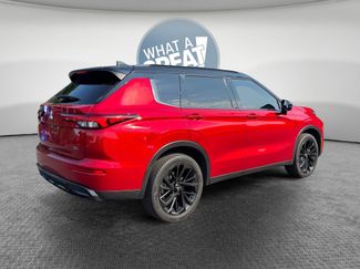 Used 2024 Mitsubishi Outlander SEL FWD video 3