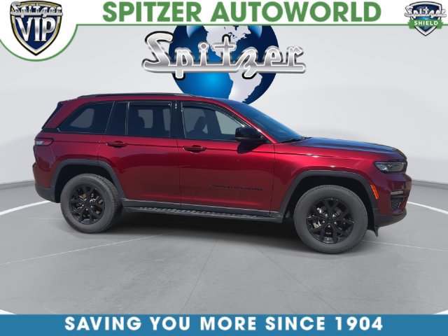 Used 2024 Jeep Grand Cherokee Altitude AWD/4WD image 6