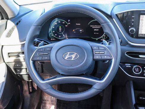 Used 2023 Hyundai Sonata Limited image 17
