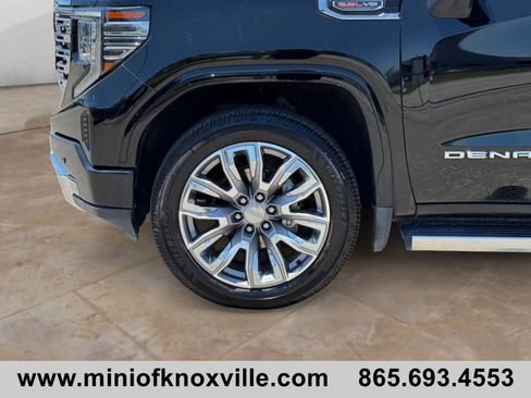 Used 2023 GMC Sierra 1500 Denali w/ Denali Reserve Package AWD/4WD image 9
