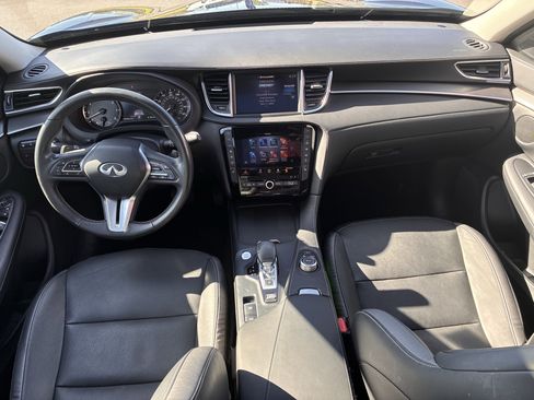 Used 2022 INFINITI QX50 Luxe AWD/4WD image 2