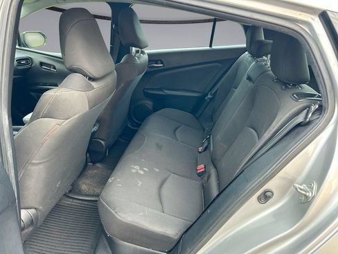 Used 2022 Toyota Prius L Eco FWD image 28