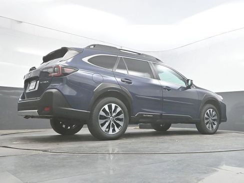 Used 2023 Subaru Outback Limited image 34