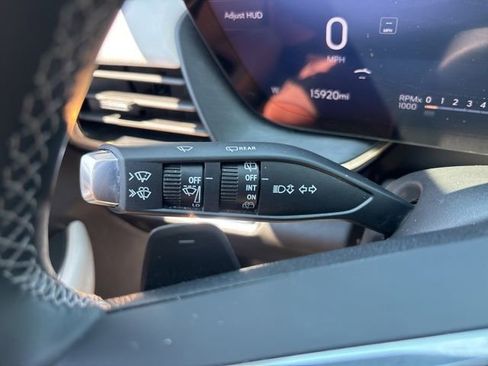 Used 2024 Buick Envision Avenir AWD/4WD image 23