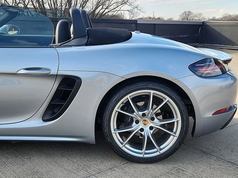 Certified 2021 Porsche 718 Boxster image 7