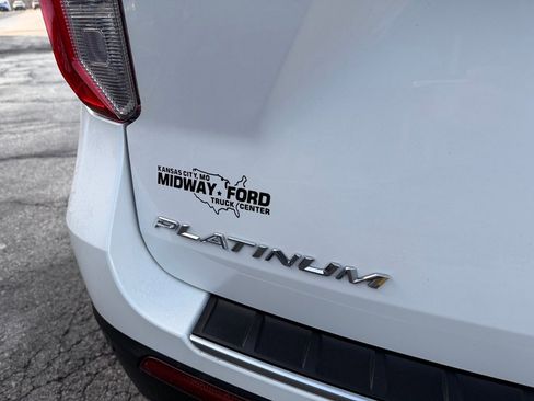 Used 2023 Ford Explorer Platinum w/ Technology Package image 16