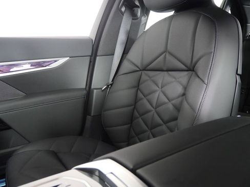 Used 2026 BMW 740i image 24