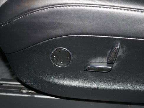 Used 2020 Tesla Model X image 72