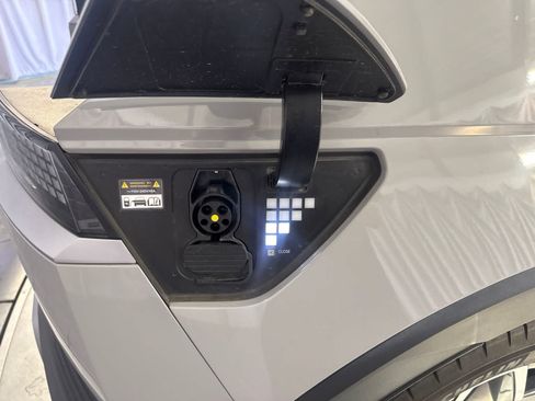 Used 2024 Hyundai Ioniq 5 SEL RWD image 12