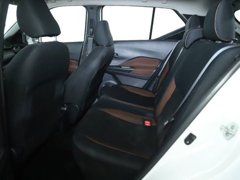Used 2019 Nissan Kicks SR FWD image 14
