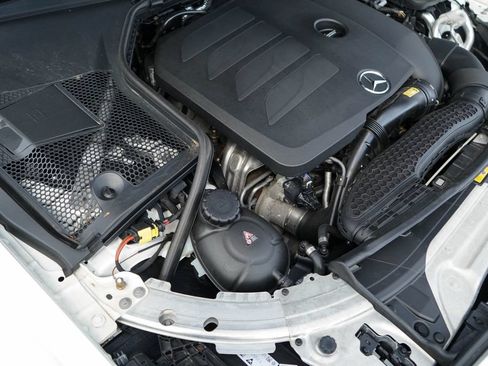 Used 2020 Mercedes-Benz C 300 4MATIC Sedan image 36