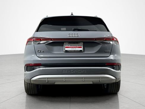 Used 2023 Audi Q4 e-tron Premium Plus w/ Premium Plus AWD/4WD image 4