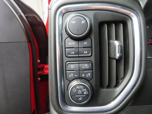 Used 2019 Chevrolet Silverado 1500 RST image 48