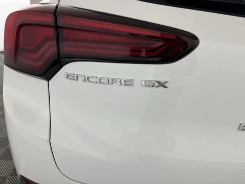 Used 2024 Buick Encore GX Sport Touring image 11
