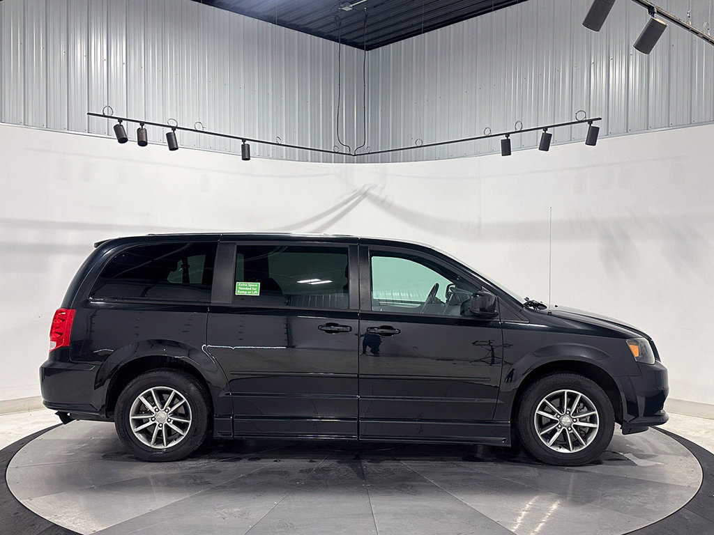 Used 2014 Dodge Grand Caravan R/T w/ Trailer Tow Group FWD image 5