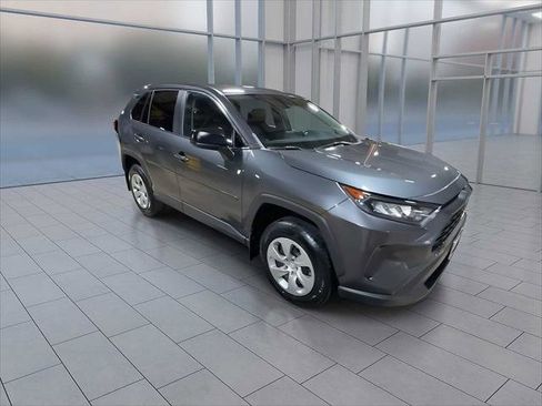 Certified 2022 Toyota RAV4 LE image 2