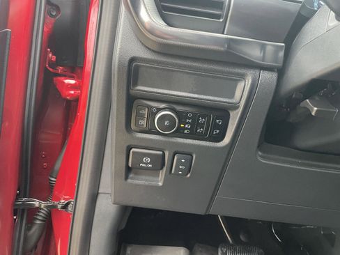 Used 2025 Ford F150 Lariat w/ Equipment Group 501A Mid image 14