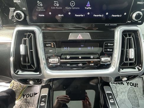 Used 2023 Kia Sorento SX image 25