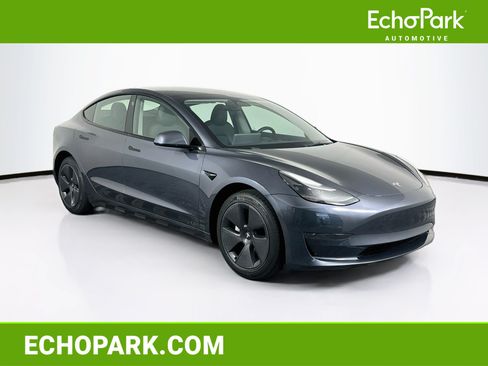 Used 2023 Tesla Model 3 Standard Range RWD image 1