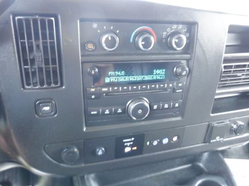 Used 2020 Chevrolet Express 2500 w/ Communications Package RWD image 16