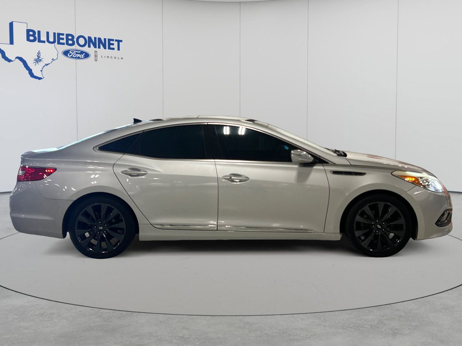 Used 2017 Hyundai Azera Limited FWD image 4