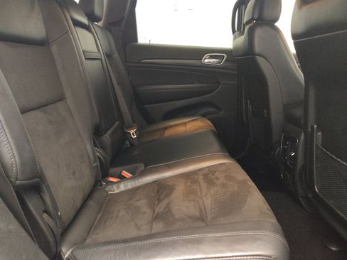 Used 2020 Jeep Grand Cherokee Altitude RWD image 19