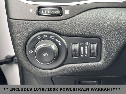 Used 2022 Jeep Cherokee Trailhawk w/ Sound & Nav Group image 18