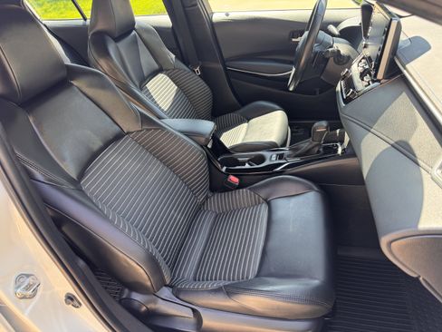 Used 2020 Toyota Corolla XSE FWD image 18