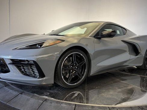Used 2024 Chevrolet Corvette Stingray Premium Cpe w/ Z51 Performance Package RWD image 21