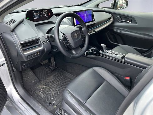 Used 2024 Toyota Prius XLE image 9