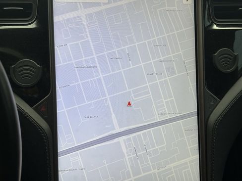 Used 2021 Tesla Model X Long Range image 14