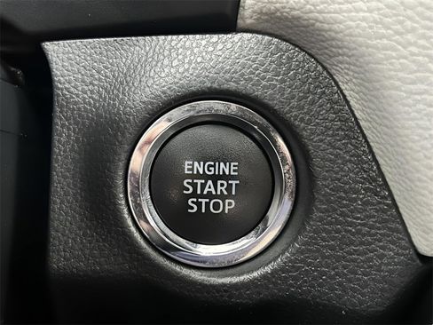 Used 2019 Toyota RAV4 XLE image 16