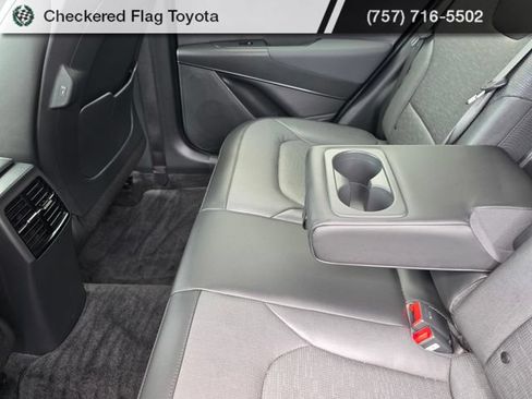 Used 2023 Kia Niro SX Touring FWD image 40