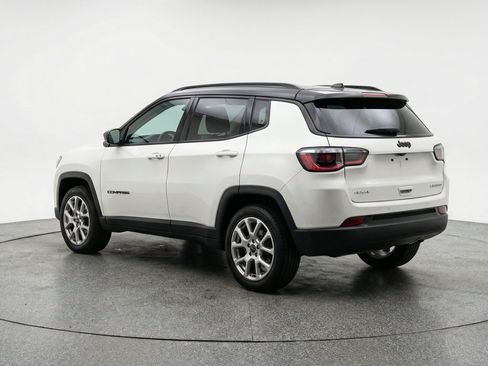 Used 2025 Jeep Compass Limited AWD/4WD image 6