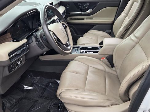 Used 2020 Lincoln Corsair Reserve w/ Equipment Group 202A image 10