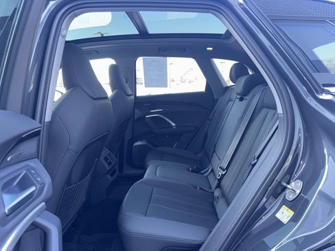 Certified 2025 Audi Q5 Premium Plus w/ Premium Plus image 19