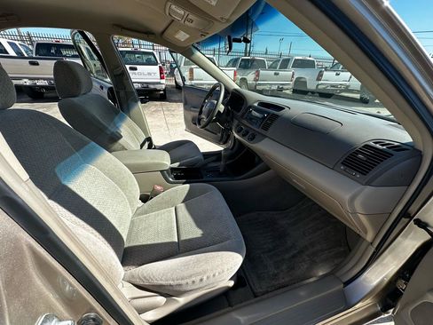 Used 2003 Toyota Camry LE FWD image 33