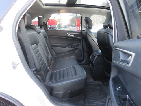 Used 2019 Ford Edge SEL w/ Equipment Group 201A image 20